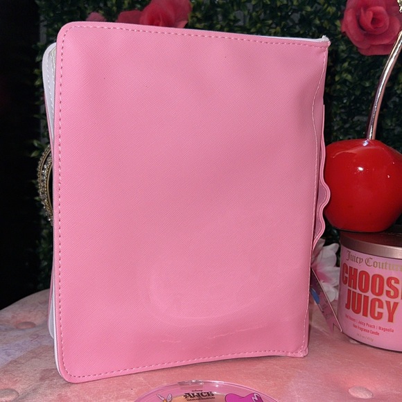 🩷🌸Alice and wonderland makeup bag bundle - Picture 8 of 10